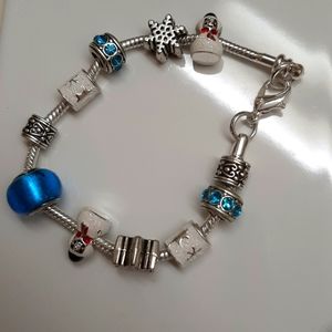 Christmas Winter Charm Bracelet Size 8